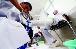 北京推動“醫(yī)養(yǎng)工”結合新模式 老年人將低價享受專業(yè)康復服務